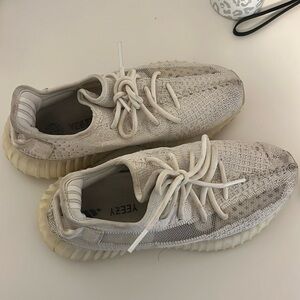 Yeezy boost sneakers size 6